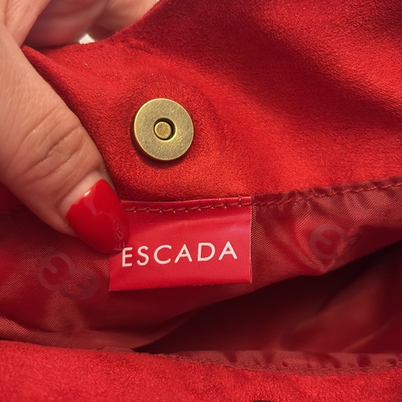 ESCADA Red Velvet Sweetheart Shoulder Bag - Picture 11 of 17